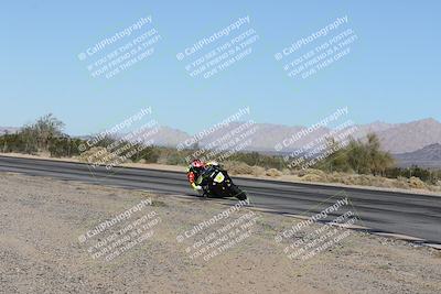 media/Dec-07-2025-CVMA (Sun) [[3e7d2de5dc]]/Race 1-Formula Superbike-Supersport Open (Holeshot)/
